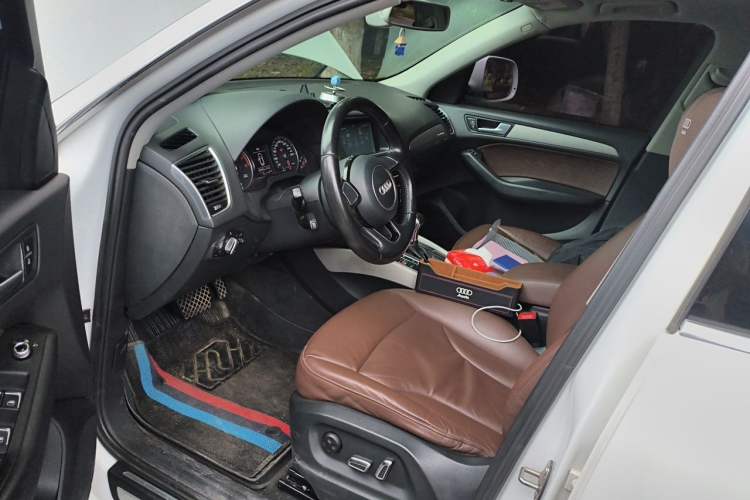 Used Audi Q5 2017 40 TFSI Ambition Edition Driver Seat