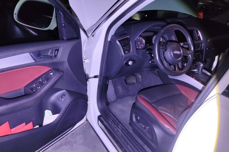 Used Audi Q5 2017 Plus 40 TFSI Technology Model Driver Seat