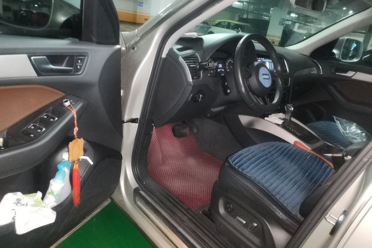 Used Audi Q5 2017 Plus 40 TFSI Ambition Model Driver Seat