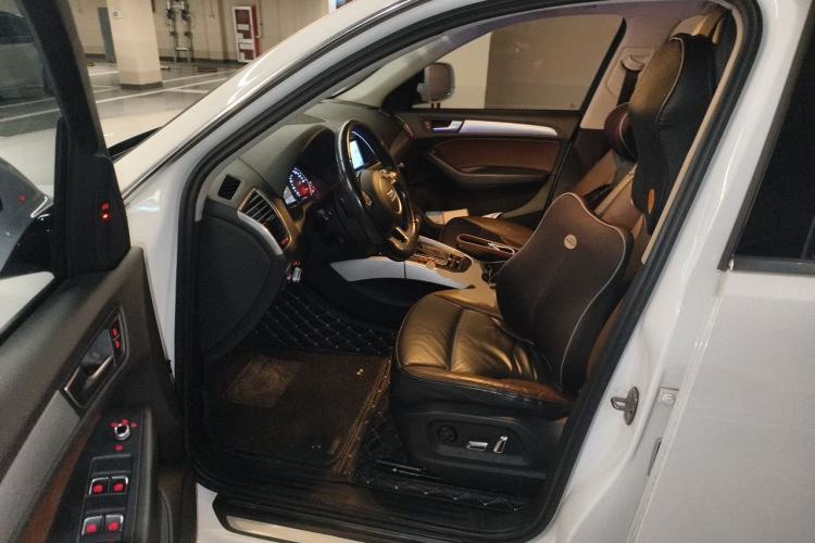 Used Audi Q5 2017 40 TFSI Technology Edition Driver Seat