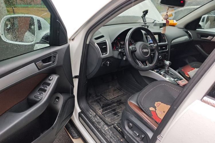 Used Audi Q5 2017 40 TFSI Technology Edition Driver Seat