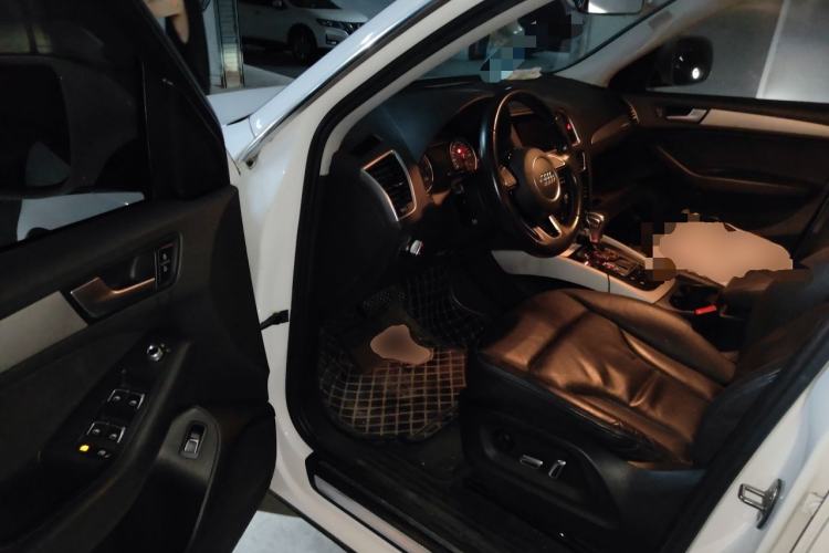 Used Audi Q5 2017 40 TFSI Ambition Edition Driver Seat