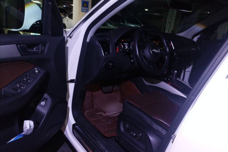 Used Audi Q5 2017 40 TFSI Ambition Edition Driver Seat