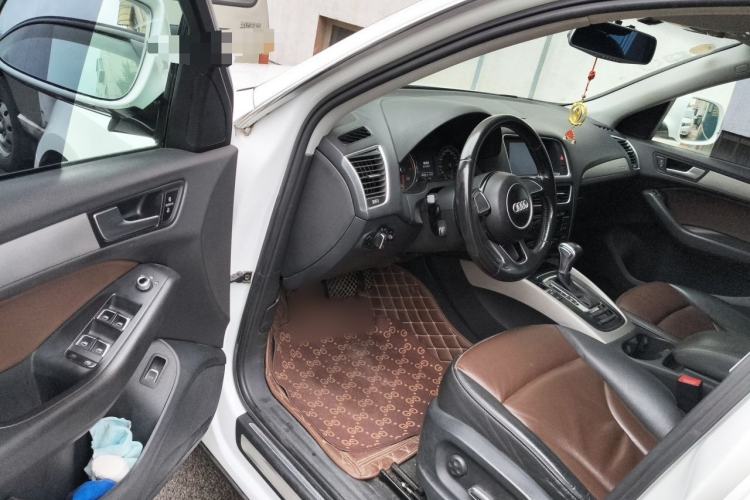 Used Audi Q5 2017 40 TFSI Ambition Edition Driver Seat