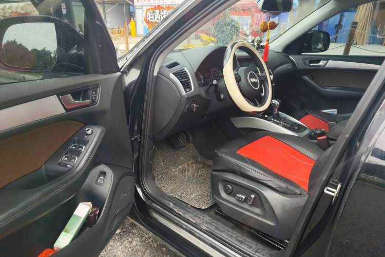 Used Audi Q5 2017 Plus 40 TFSI Technology Model Driver Seat