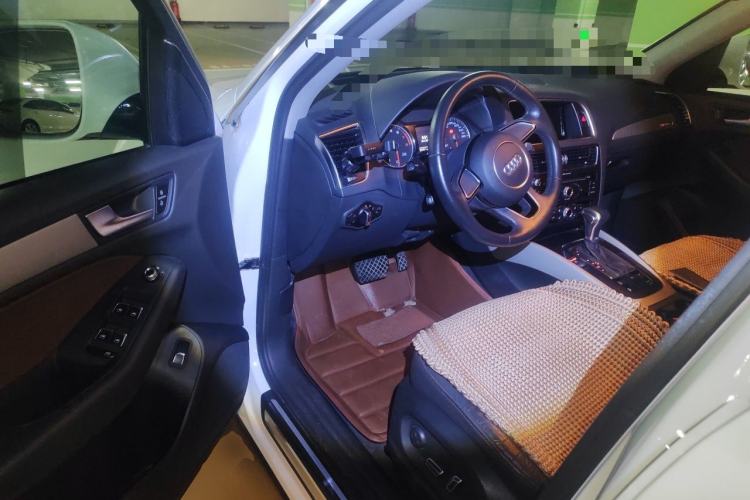 Used Audi Q5 2017 40 TFSI Ambition Edition Driver Seat