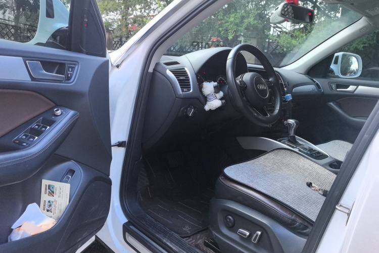 Used Audi Q5 2017 Plus 40 TFSI Technology Model Driver Seat