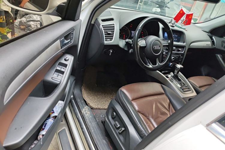 Used Audi Q5 2017 40 TFSI Ambition Edition Driver Seat