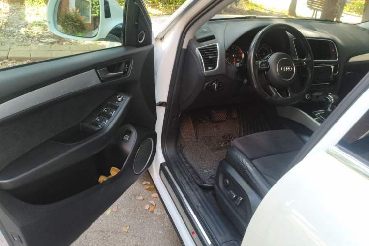 Used Audi Q5 2017 40 TFSI Dynamic Edition Driver Seat