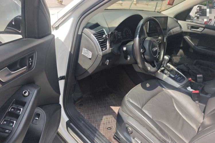 Used Audi Q5 2017 40 TFSI Ambition Edition Driver Seat