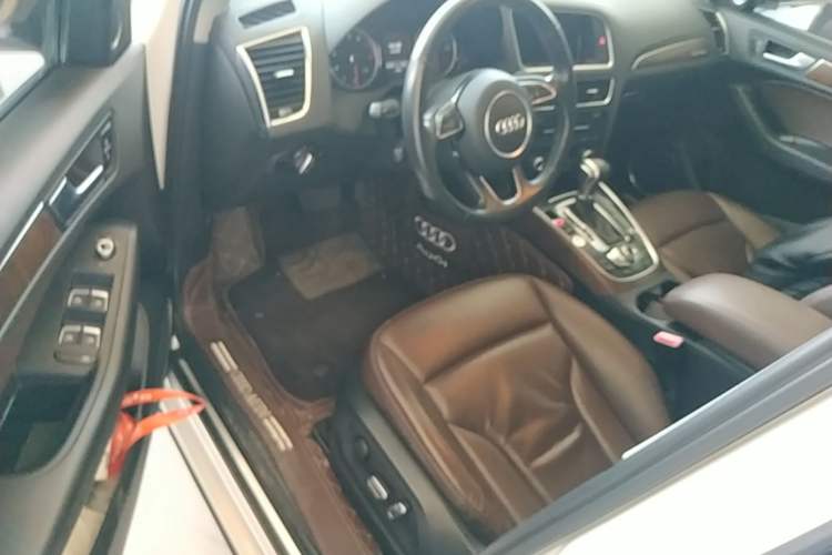 Used Audi Q5 2017 40 TFSI Comfort Model Driver Seat