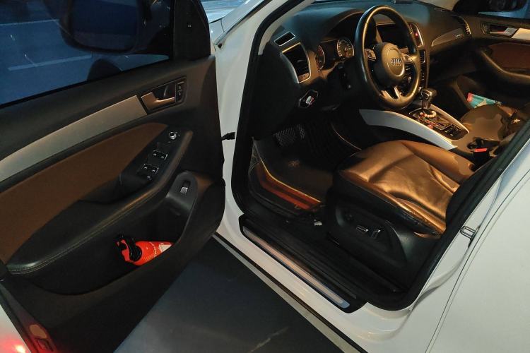 Used Audi Q5 2017 Plus 40 TFSI Technology Model Driver Seat