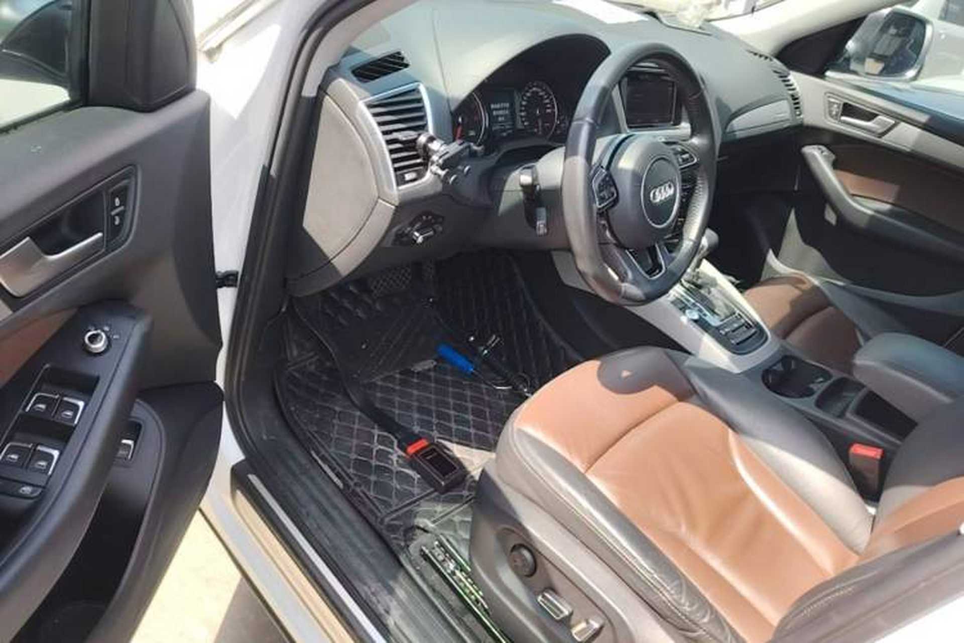 Used Audi Q5 2017 Plus 40 TFSI Ambition Model Driver Seat