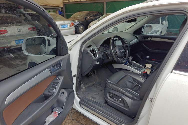 Used Audi Q5 2017 40 TFSI Technology Edition Driver Seat