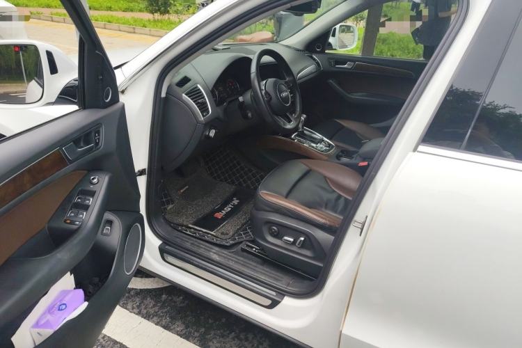 Used Audi Q5 2017 40 TFSI Comfort Model Driver Seat