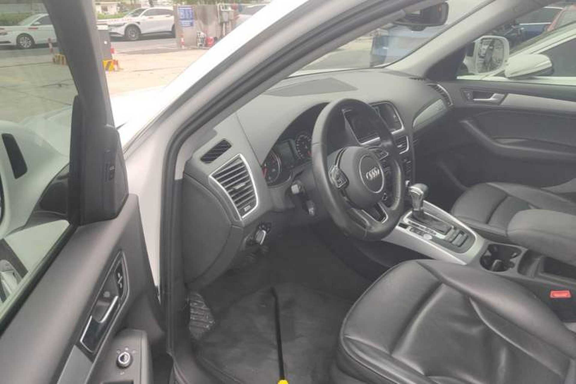 Used Audi Q5 2017 40 TFSI Technology Edition Driver Seat