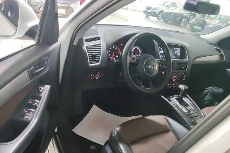 Used Audi Q5 2017 40 TFSI Ambition Edition Driver Seat