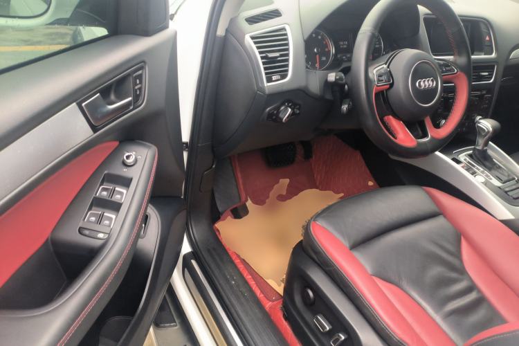 Used Audi Q5 2017 Plus 40 TFSI Technology Model Driver Seat