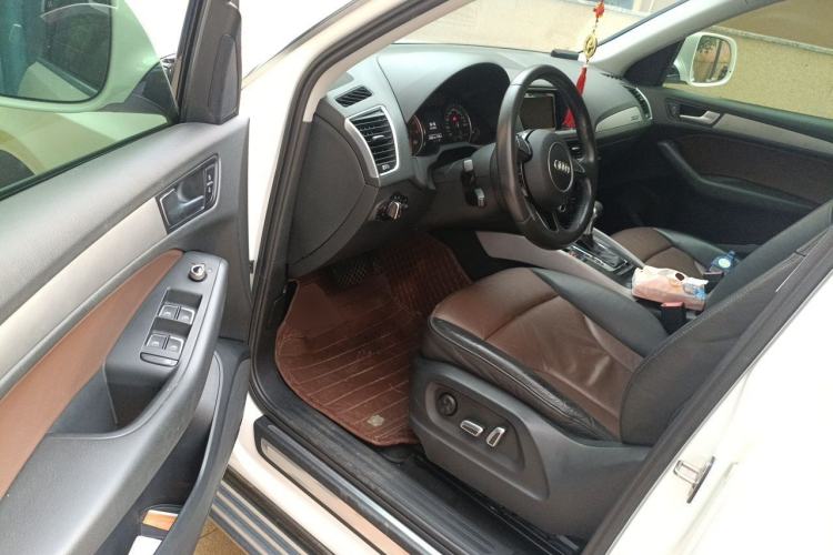 Used Audi Q5 2017 40 TFSI Ambition Edition Driver Seat