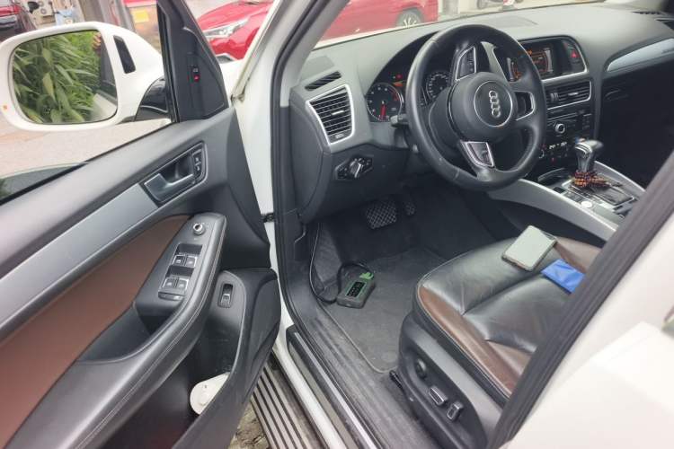 Used Audi Q5 2017 Plus 40 TFSI Technology Model Driver Seat
