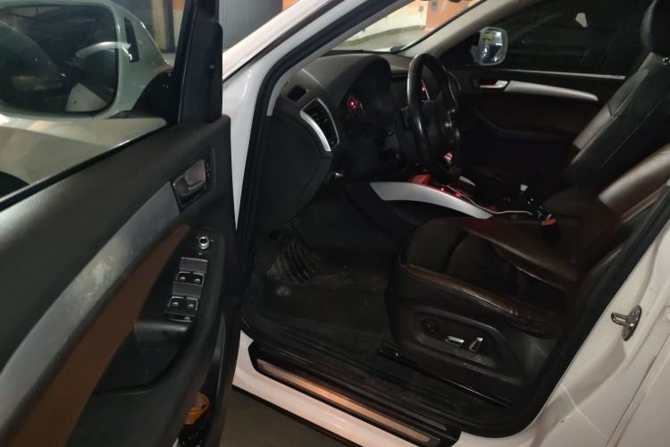 Used Audi Q5 2017 40 TFSI Technology Edition Driver Seat
