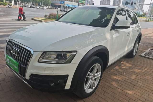 Used Audi Q5 2017 Plus 40 TFSI Technology Model