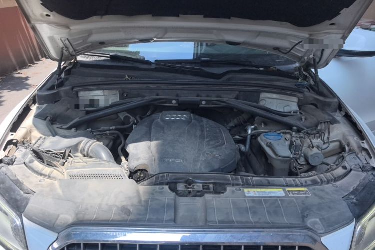 Used Audi Q5 2017 Plus 40 TFSI Ambition Model Engine Bay