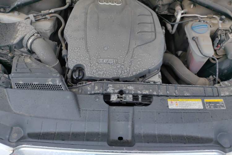 Used Audi Q5 2017 40 TFSI Technology Edition Engine Bay