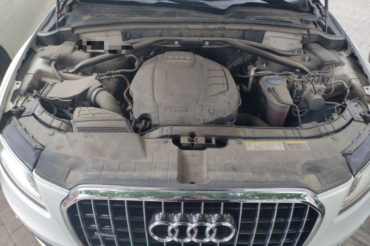 Used Audi Q5 2017 Plus 40 TFSI Ambition Model Engine Bay