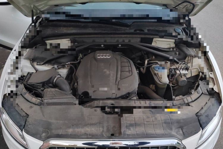 Used Audi Q5 2017 40 TFSI Comfort Model Engine Bay