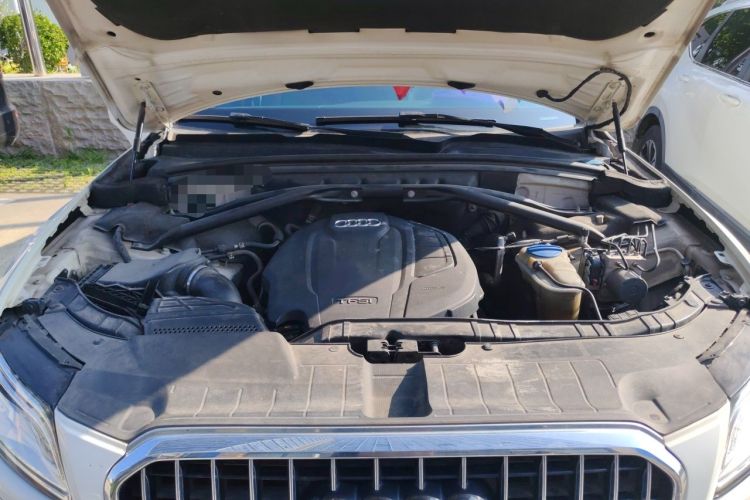 Used Audi Q5 2017 40 TFSI Technology Edition Engine Bay