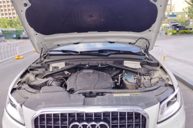 Used Audi Q5 2017 40 TFSI Technology Edition Engine Bay