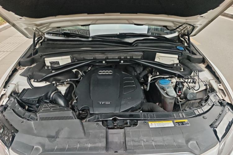 Used Audi Q5 2017 40 TFSI Ambition Edition Engine Bay