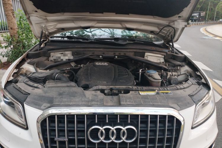 Used Audi Q5 2017 Plus 40 TFSI Ambition Model Engine Bay