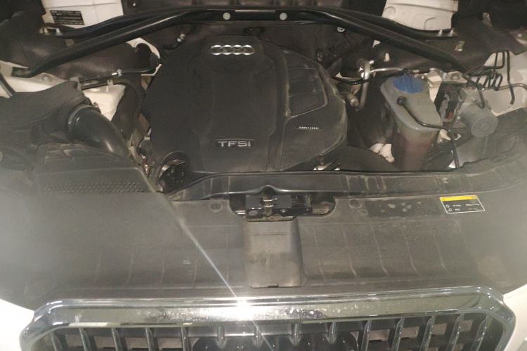 Used Audi Q5 2017 Plus 40 TFSI Ambition Model Engine Bay
