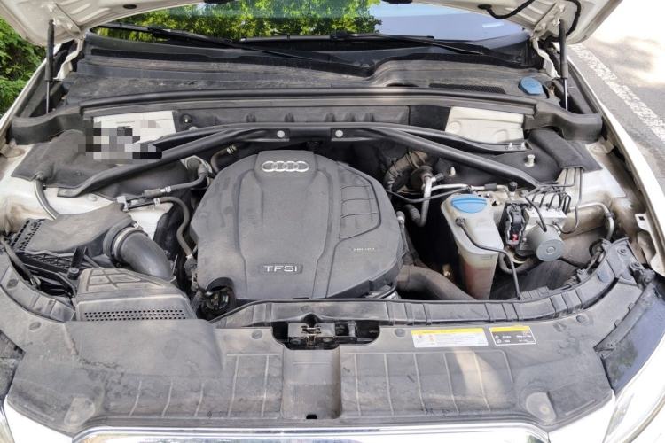 Used Audi Q5 2017 40 TFSI Technology Edition Engine Bay