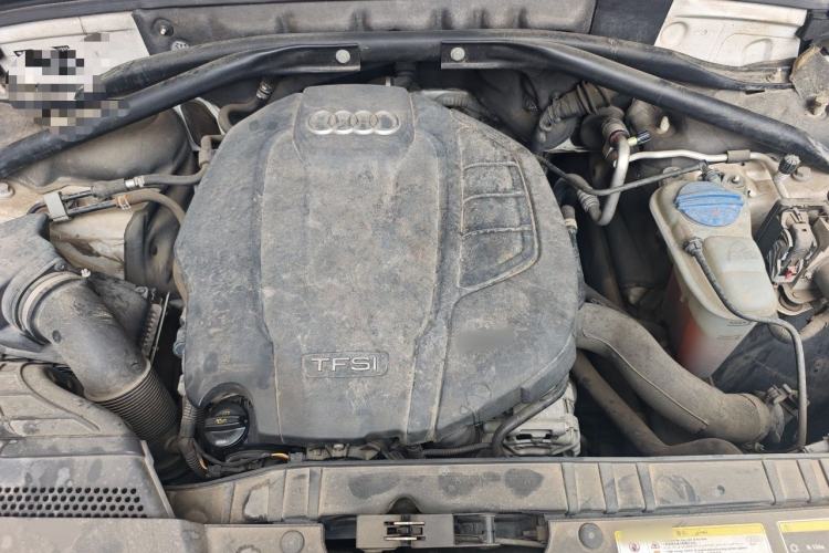 Used Audi Q5 2017 Plus 40 TFSI Ambition Model Engine Bay