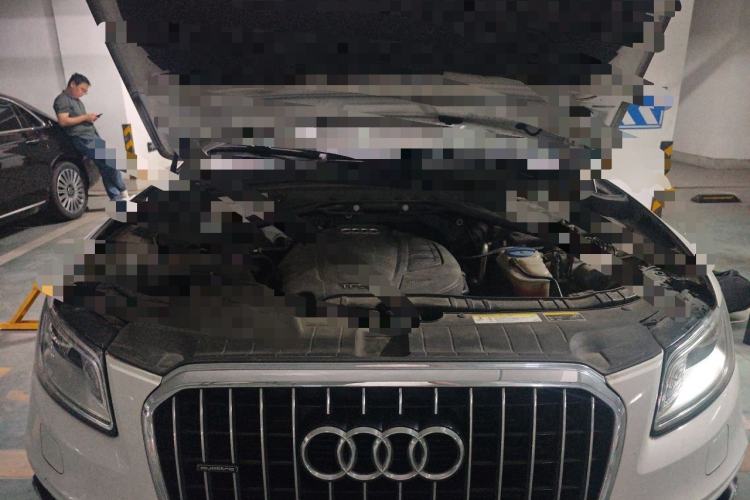 Used Audi Q5 2017 Plus 40 TFSI Ambition Model Engine Bay