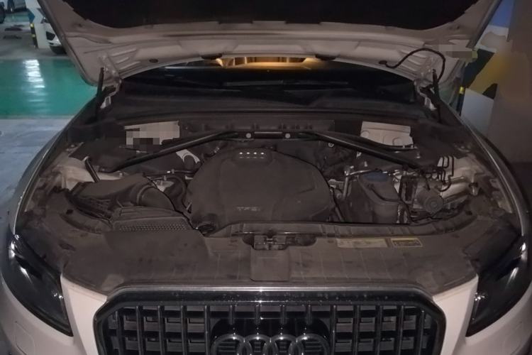 Used Audi Q5 2017 40 TFSI Technology Edition Engine Bay