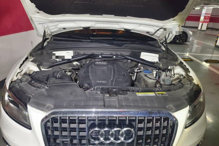 Used Audi Q5 2017 40 TFSI Technology Edition Engine Bay