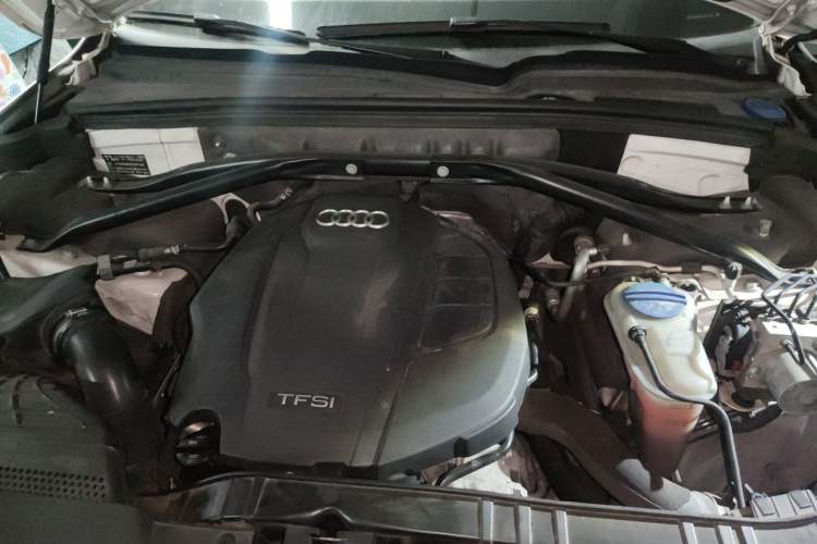 Used Audi Q5 2017 Plus 40 TFSI Technology Model Engine Bay