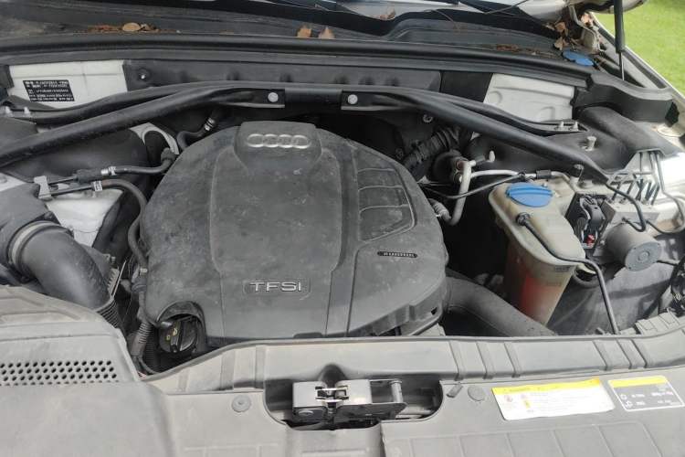 Used Audi Q5 2017 Plus 40 TFSI Ambition Model Engine Bay