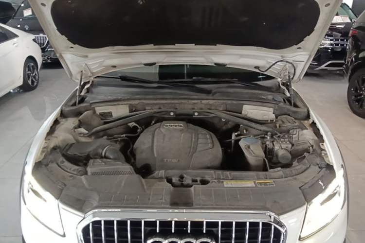 Used Audi Q5 2017 Plus 40 TFSI Technology Model Engine Bay