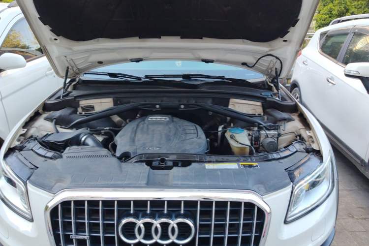Used Audi Q5 2017 Plus 40 TFSI Technology Model Engine Bay