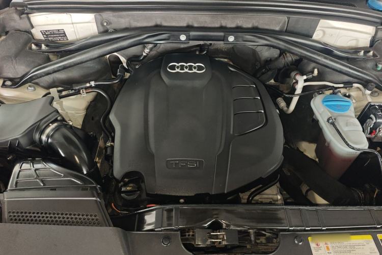 Used Audi Q5 2017 40 TFSI Technology Edition Engine Bay