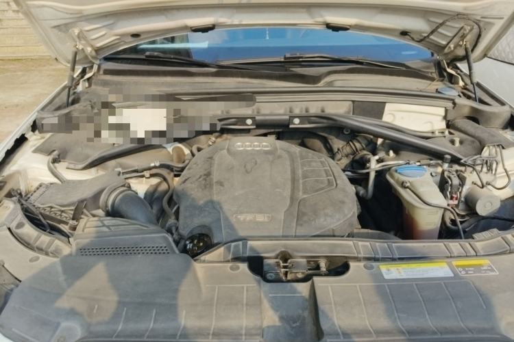 Used Audi Q5 2017 Plus 40 TFSI Ambition Model Engine Bay