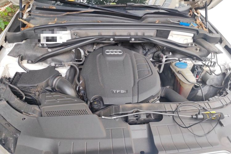 Used Audi Q5 2017 Plus 40 TFSI Ambition Model Engine Bay