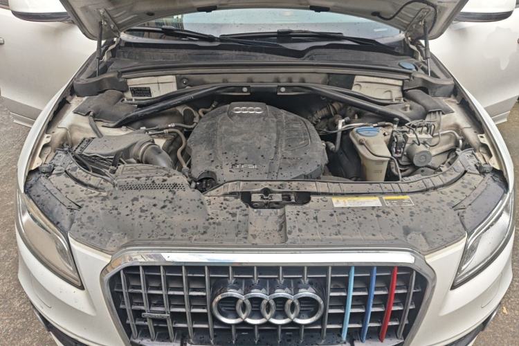 Used Audi Q5 2017 Plus 40 TFSI Ambition Model Engine Bay