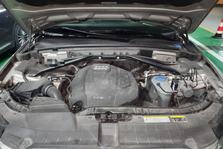 Used Audi Q5 2017 Plus 40 TFSI Ambition Model Engine Bay