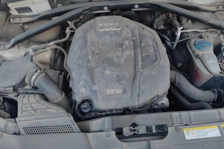 Used Audi Q5 2017 Plus 40 TFSI Ambition Model Engine Bay